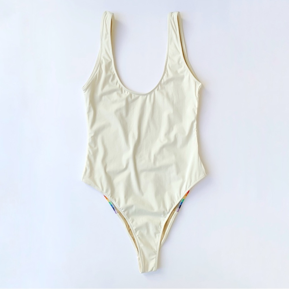 TM RIO DE JANEIRO beige cream CARAÍVA RAINBOW STRIPED butt low back SWIMSUIT - Picture 5 of 10
